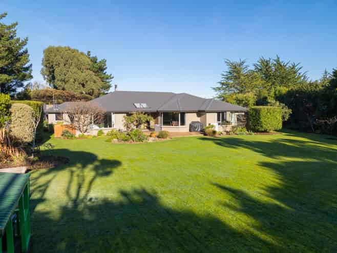 57 Matua Grove, Otatara