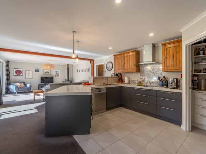 57 Matua Grove, Otatara
