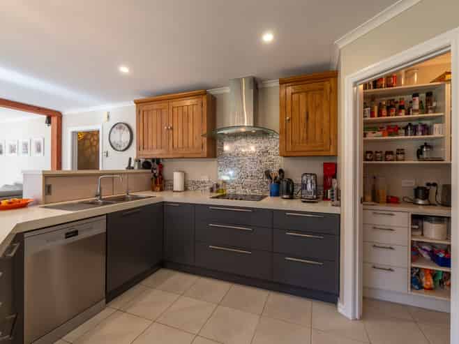 57 Matua Grove, Otatara