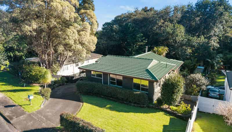 24 Gibbs Crescent, Papakura