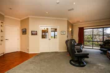 53 Farm Road, Allenton