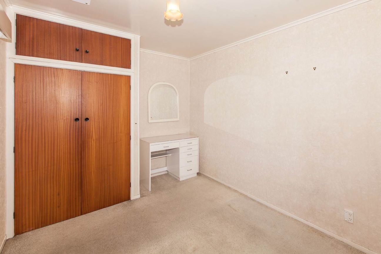 One Bedroom on Queenstown Road! - Mehr