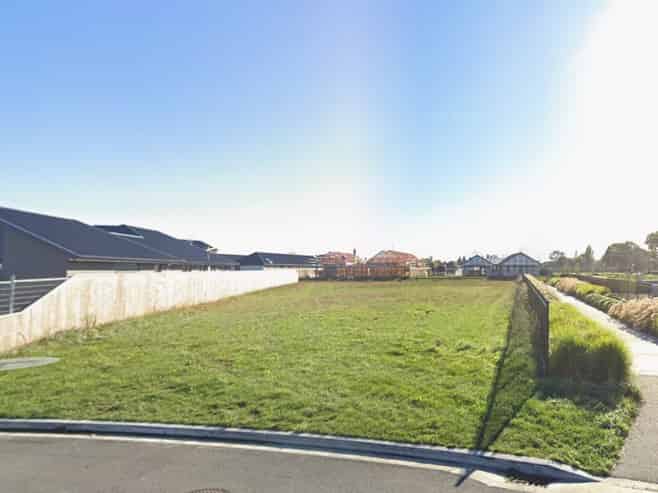 56 Candlesticks Cres, Lincoln