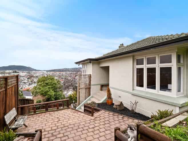 36 Easther Crescent, Kew