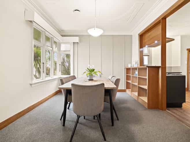 36 Easther Crescent, Kew