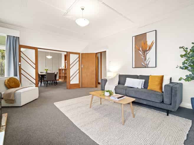 36 Easther Crescent, Kew