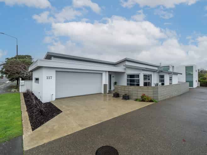 117 Layard Street, Windsor