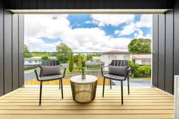 1/36 Longburn Road, Henderson