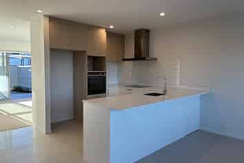 101 WAITUARUA DRIVE "Waiata Shores", Takanini