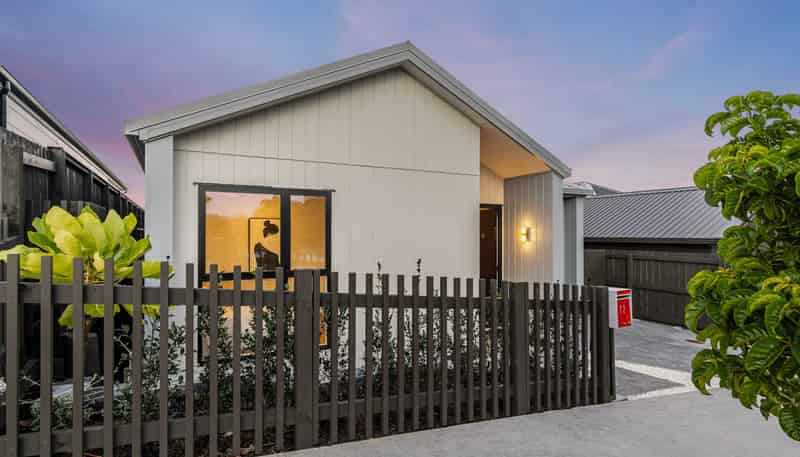 72 Huanui Drive, Orewa