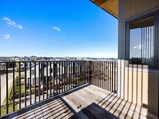 11/40 Waiparaheka Drive, Milldale