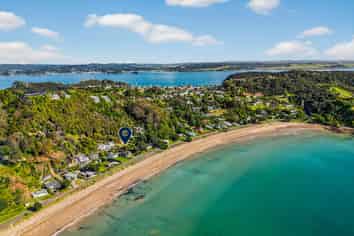 115 Long Beach Road, Russell