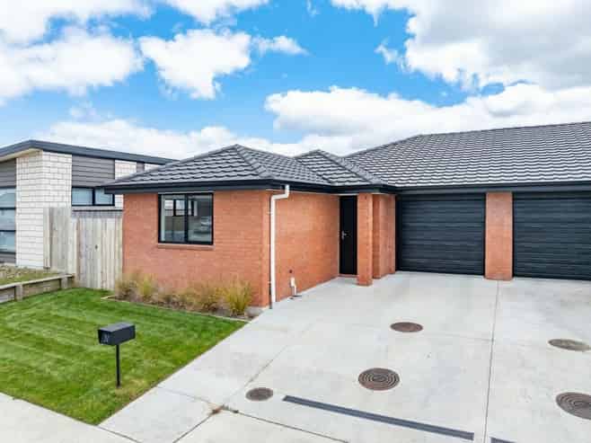 31 Waruhia Crescent, Rototuna North