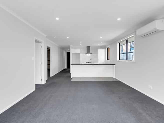 31 Waruhia Crescent, Rototuna North