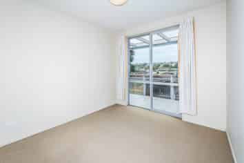 F5/27 Inverness Road, Browns Bay