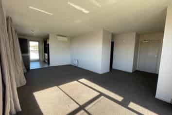 F5/27 Inverness Road, Browns Bay