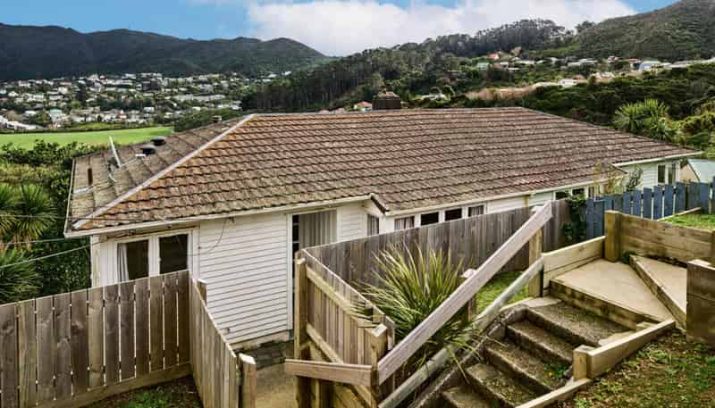 42 Victory Avenue, Karori