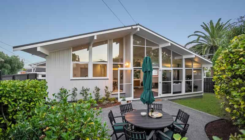 94 Barrack Road, Mount Wellington