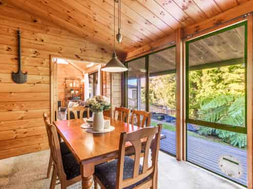 51 Coldham Crescent, Saint Johns