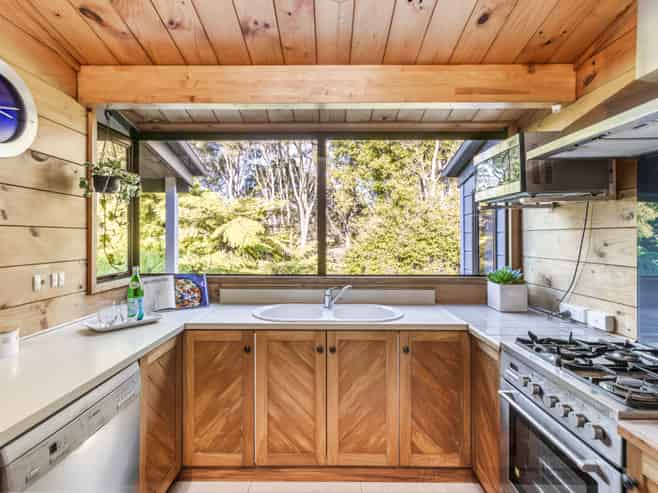51 Coldham Crescent, Saint Johns