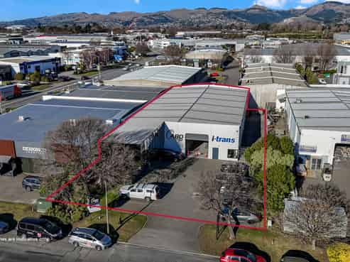 Well positioned industrial in Middleton