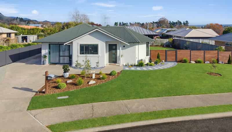16 Saint James Avenue, Richmond