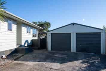 41 Outram Grove, Kelson