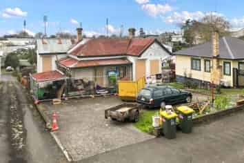 83 Lake Road, Frankton