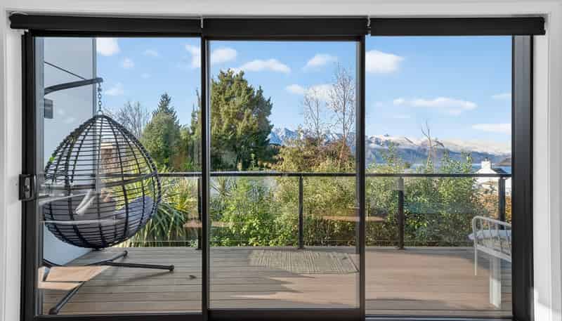 5C Aspen Grove, Fernhill/Sunshine Bay
