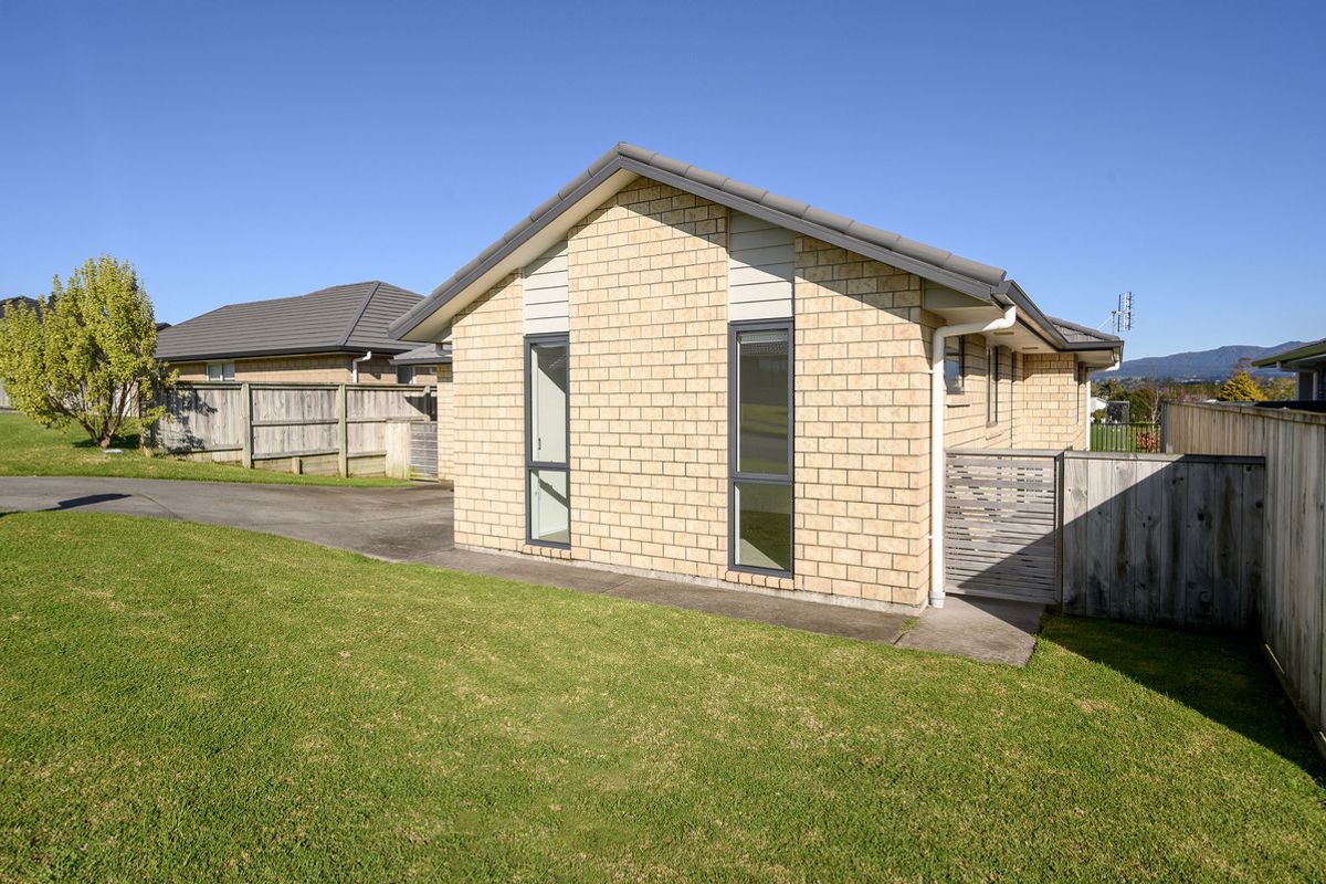 Sunny 2 Bedroom home with views over the reserve - Aanzicht 4