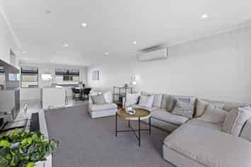 41 Bonnette Road, Flat Bush