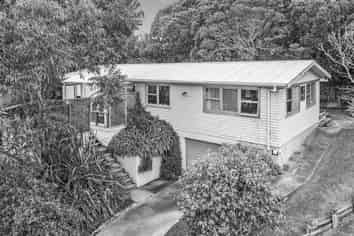 32 Waiora Road, Stanmore Bay