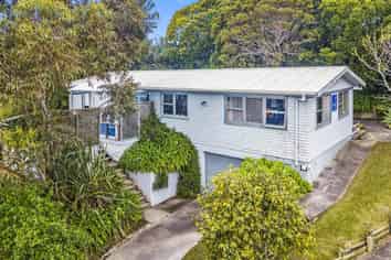 32 Waiora Road, Stanmore Bay