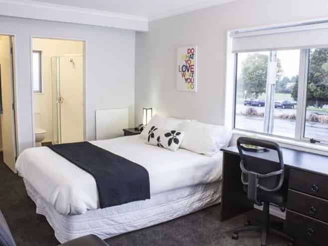 4 Room A/81 Normandy Avenue, Melville