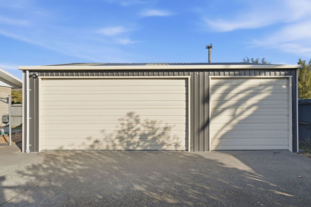 The Complete Package + 3 Car Garaging! – pohled 3