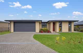 6 Hato Patariki Lane, Nukuhau
