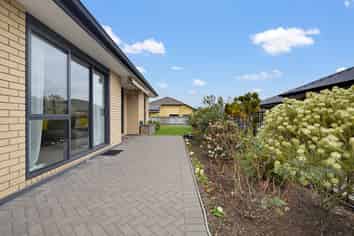 6 Hato Patariki Lane, Nukuhau
