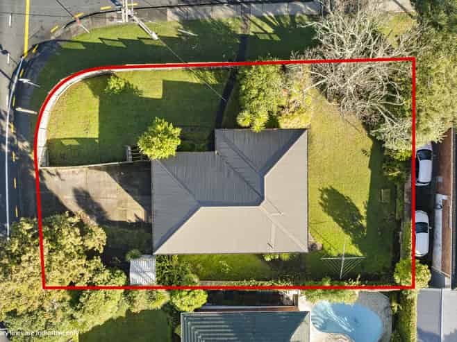 92 Stottholm Road, Titirangi