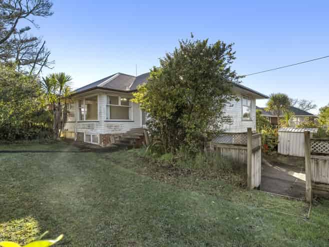 92 Stottholm Road, Titirangi