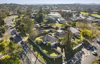 92 Stottholm Road, Titirangi