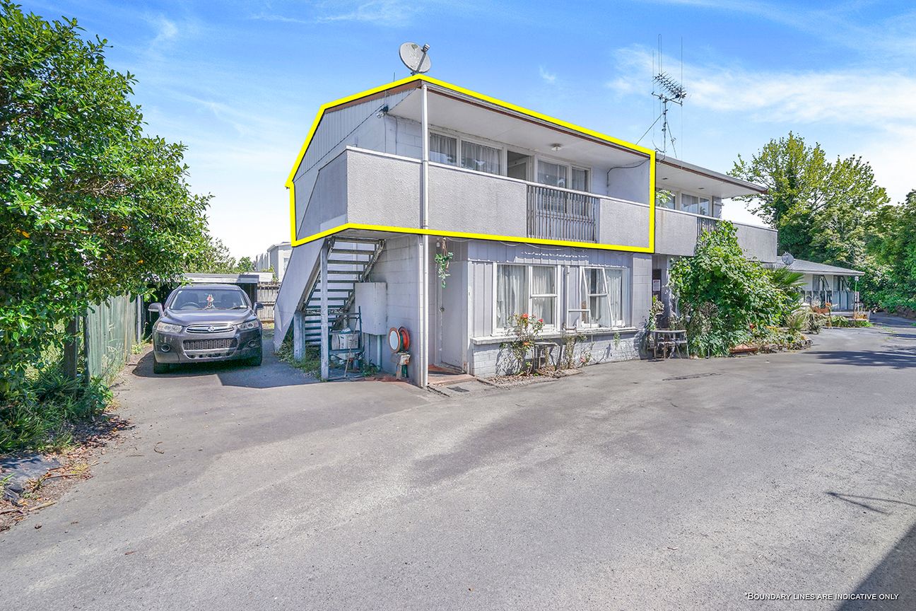 IN THE HEART OF THE CITY - NO BODY CORPORATE FEES - Aanzicht 2