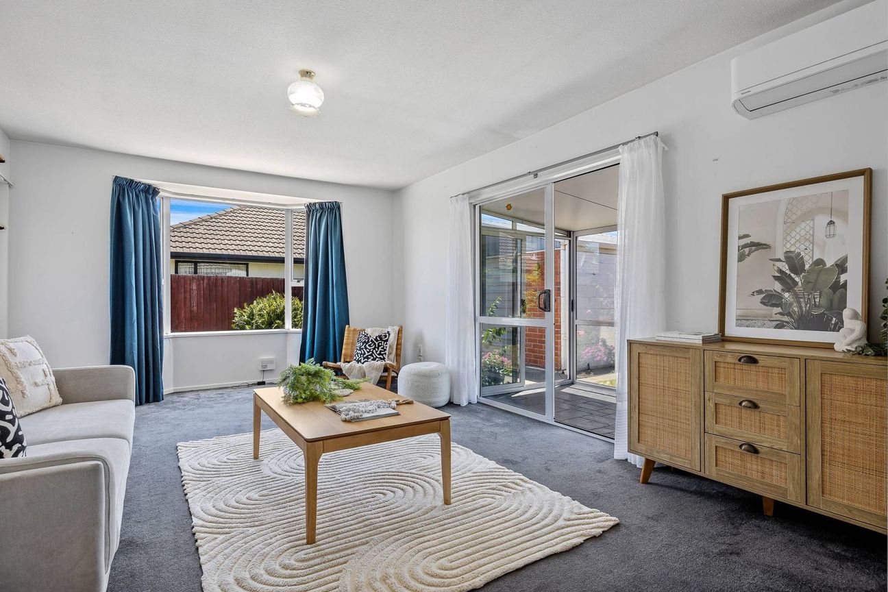 Three Bedroom Family Home in a Fantastic Location - Vista 3