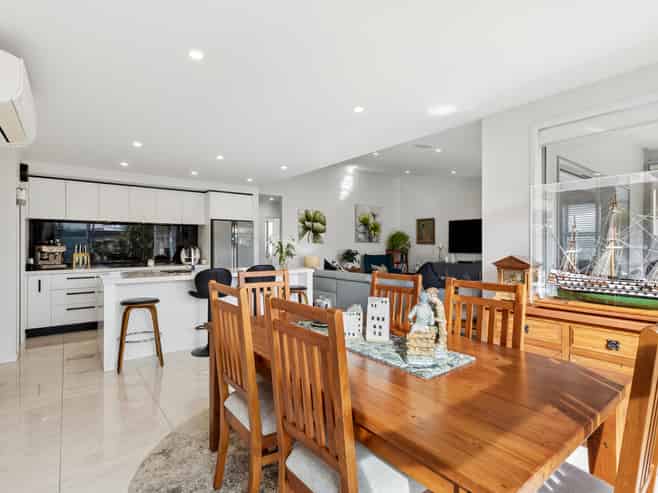 31 Saint Pauls Drive (Urban Ridge), Brookfield