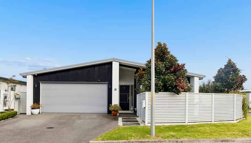 31 Saint Pauls Drive (Urban Ridge), Brookfield