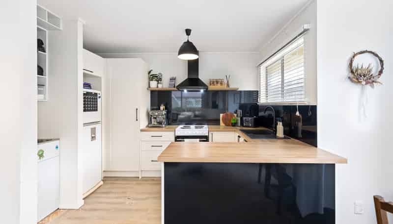 9/171 Queens Drive, Lyall Bay