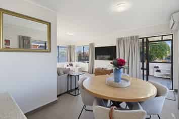 24 Usherwood Crescent, Akina