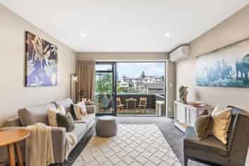 167 Grant Road, Thorndon