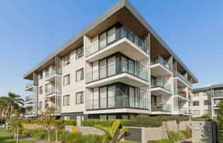 g02/8B Lake Pupuke Drive, Takapuna