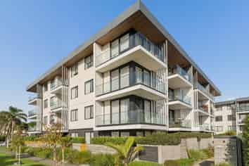 G02/8B Lake Pupuke Drive, Takapuna