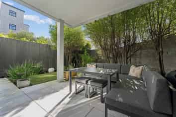 G02/8B Lake Pupuke Drive, Takapuna